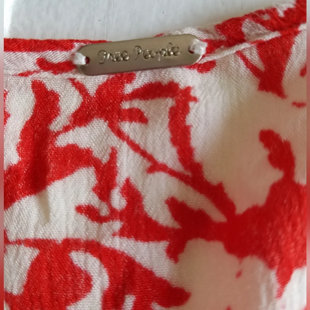 Free People Red Gray Floral Romper Size Small - Picture 13 of 14